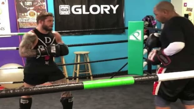 Keyboard warrior challenges 2 MMA fighters - does NOT go well