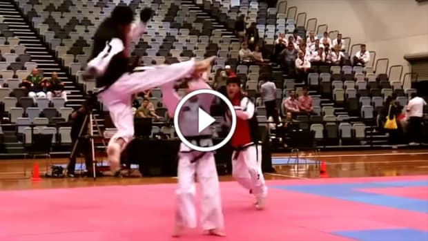 Impressive North Korean Taekwondo demo for women’s self-defense