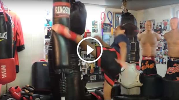 78-year-old former Muay Thai fighter shows he's still got it