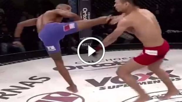 MMA fighter takes non-stop beating and then flips the switch!