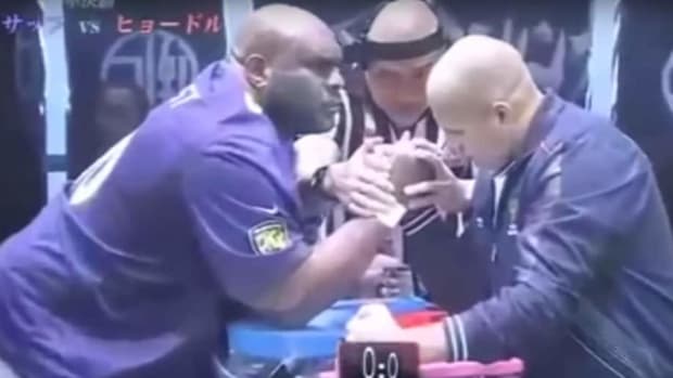 MMA legend Fedor takes on Bob Sapp in arm wrestling match
