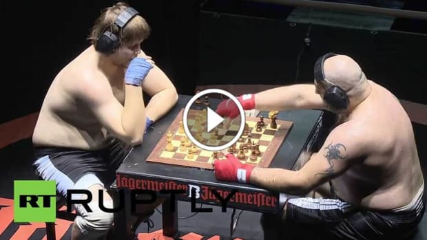Brain vs. Brawn - chessboxing