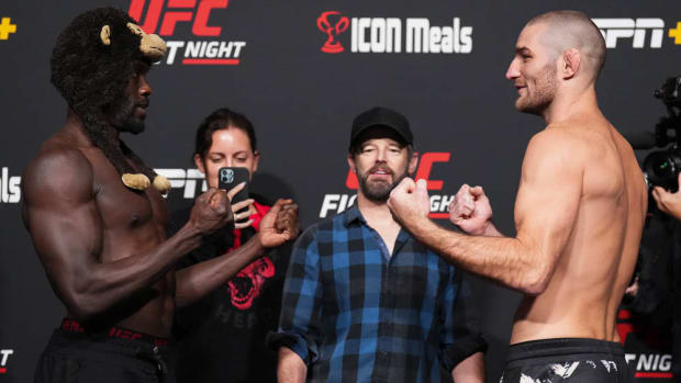 jared-cannonier-sean-strickland-ufc-fight-night-216-official-weigh-ins