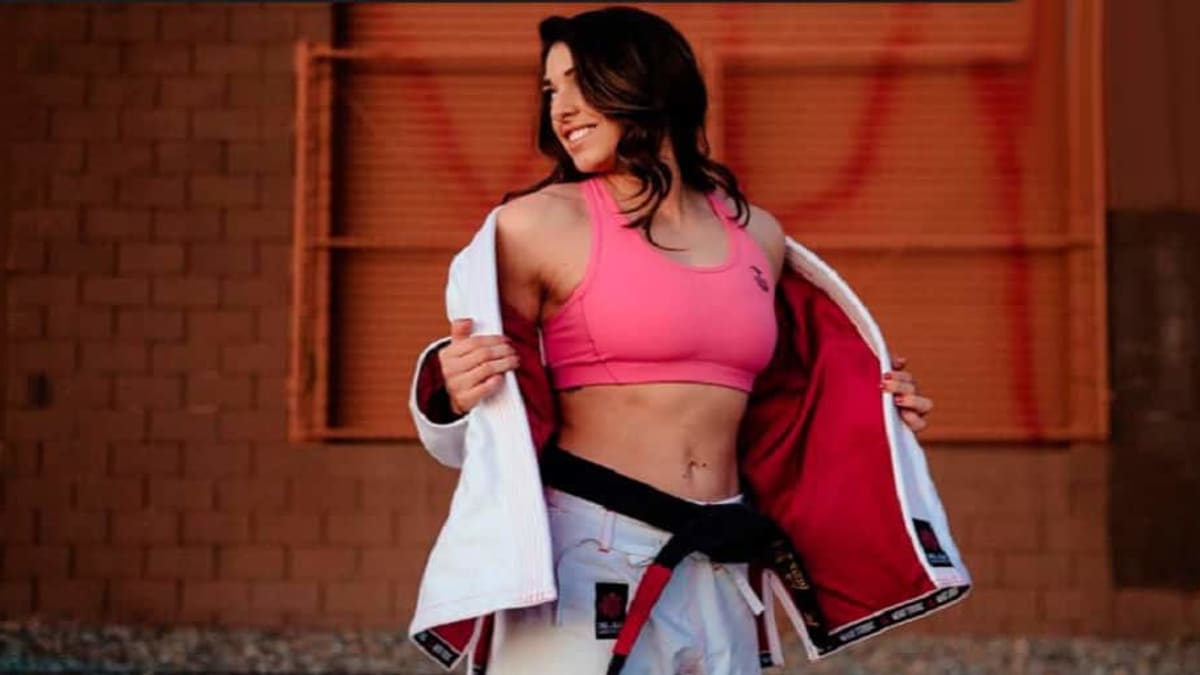 Robbie on X: Mackenzie Dern has the forbidden pants its GAME OVER boys   / X