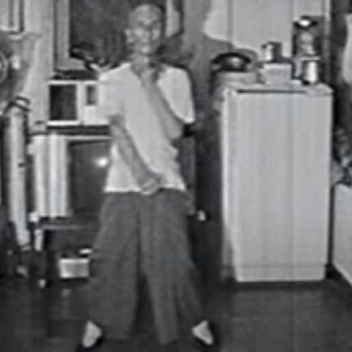 Last recorded footage of Bruce Lee's teacher IP man (days before his death)  - MMA Underground
