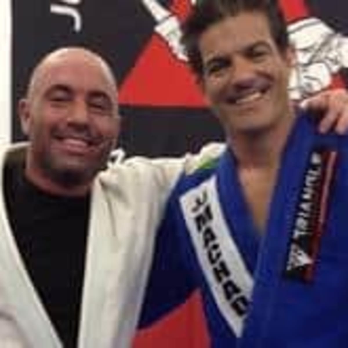 Joe Rogan recieves jiu jitsu black belt from Jean Jacques Machado