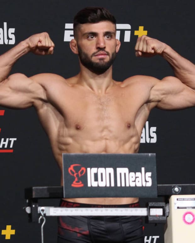 arman-tsarukyan-ufc-on-espn-38-official-weigh-ins
