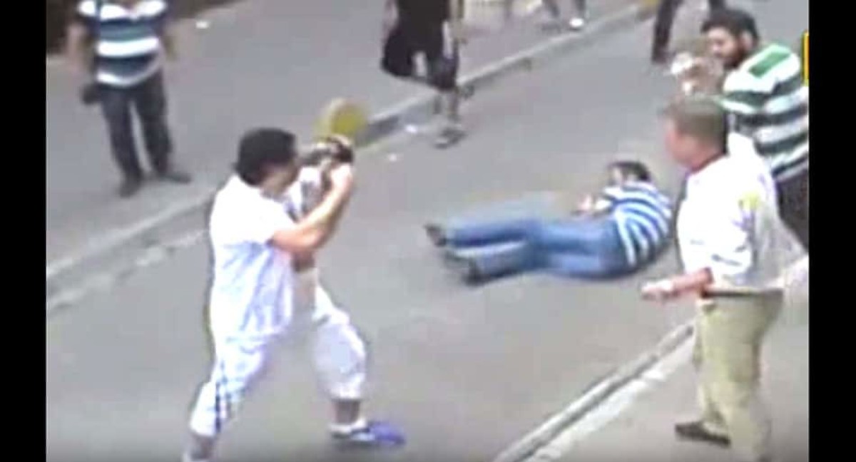 Tourist boxer takes out 15 attackers in Turkey