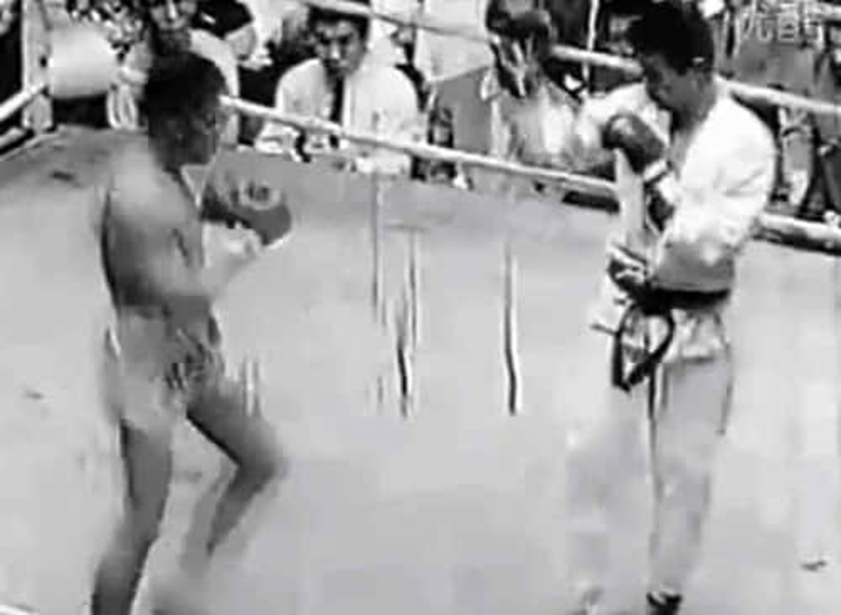 Kyokushin vs Muay Thai in 1964, one of them leaves on a stretcher
