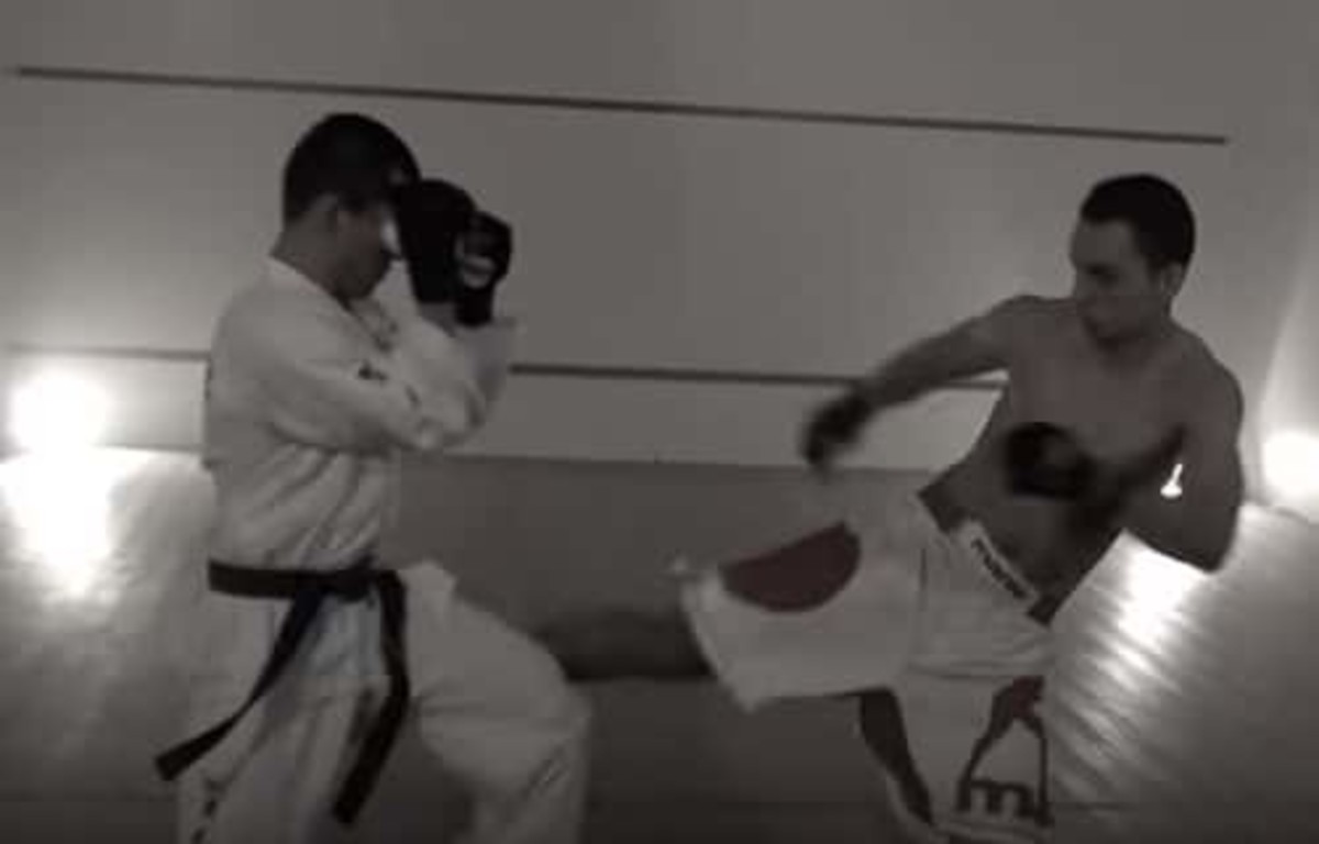Muay Thai fighter vs. Taekwondo blackbelt