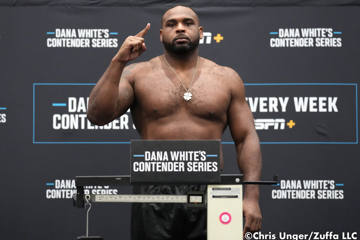 jimmy-lawson-dwcs-53-official-weigh-ins