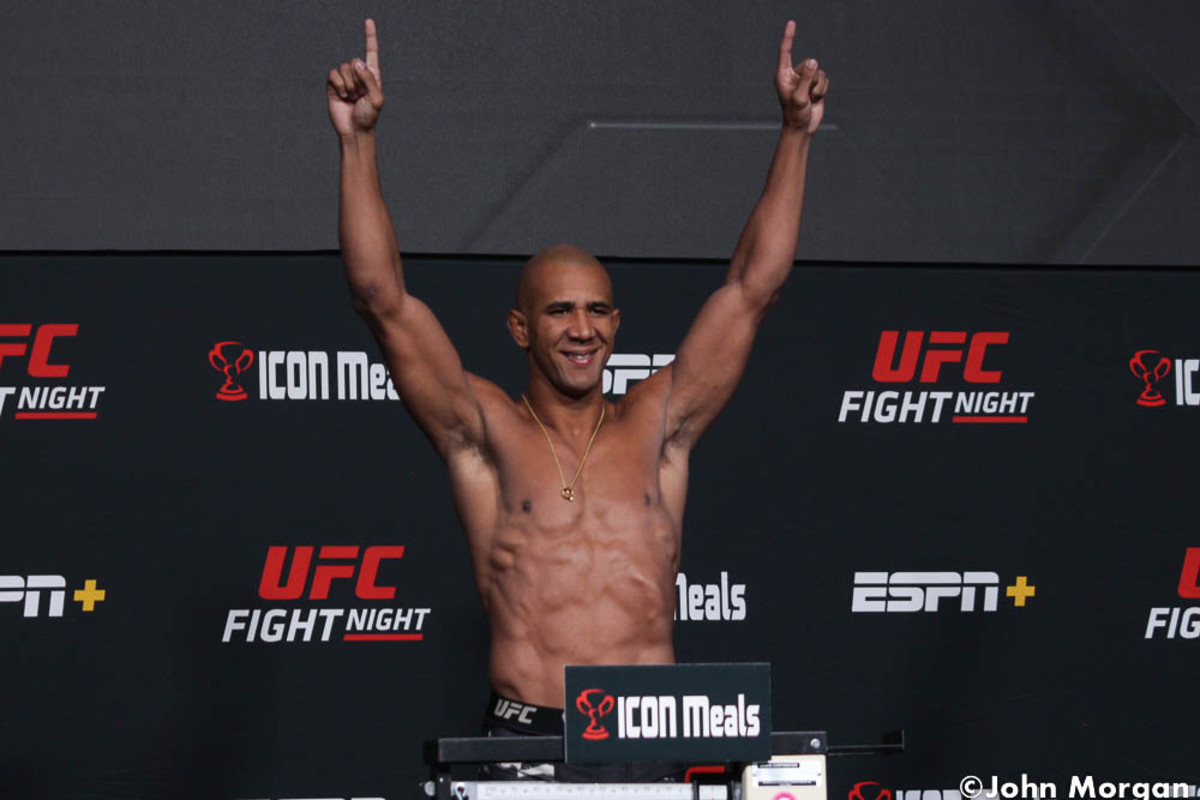 gregory-rodrigues-ufc-fight-night-210-official-weigh-ins