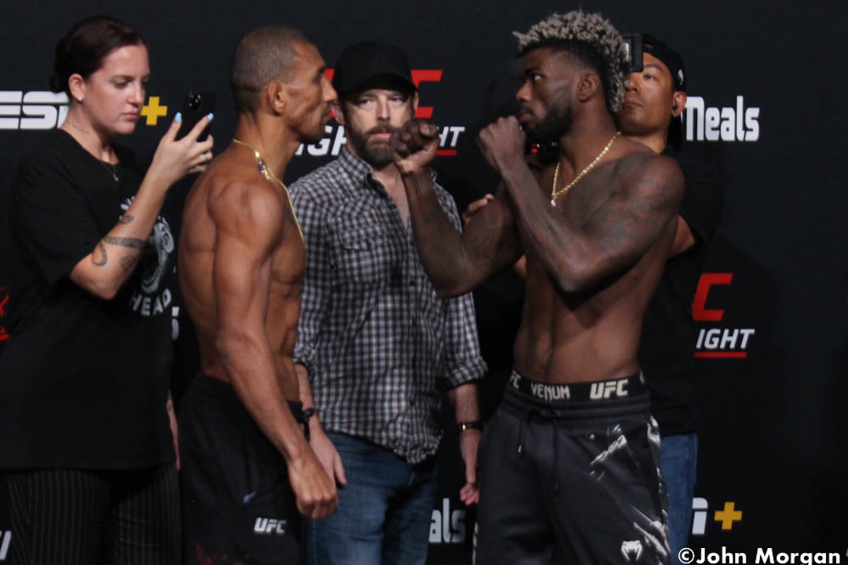 raoni-barcelos-trevin-jones-ufc-fight-night-211-official-weigh-ins